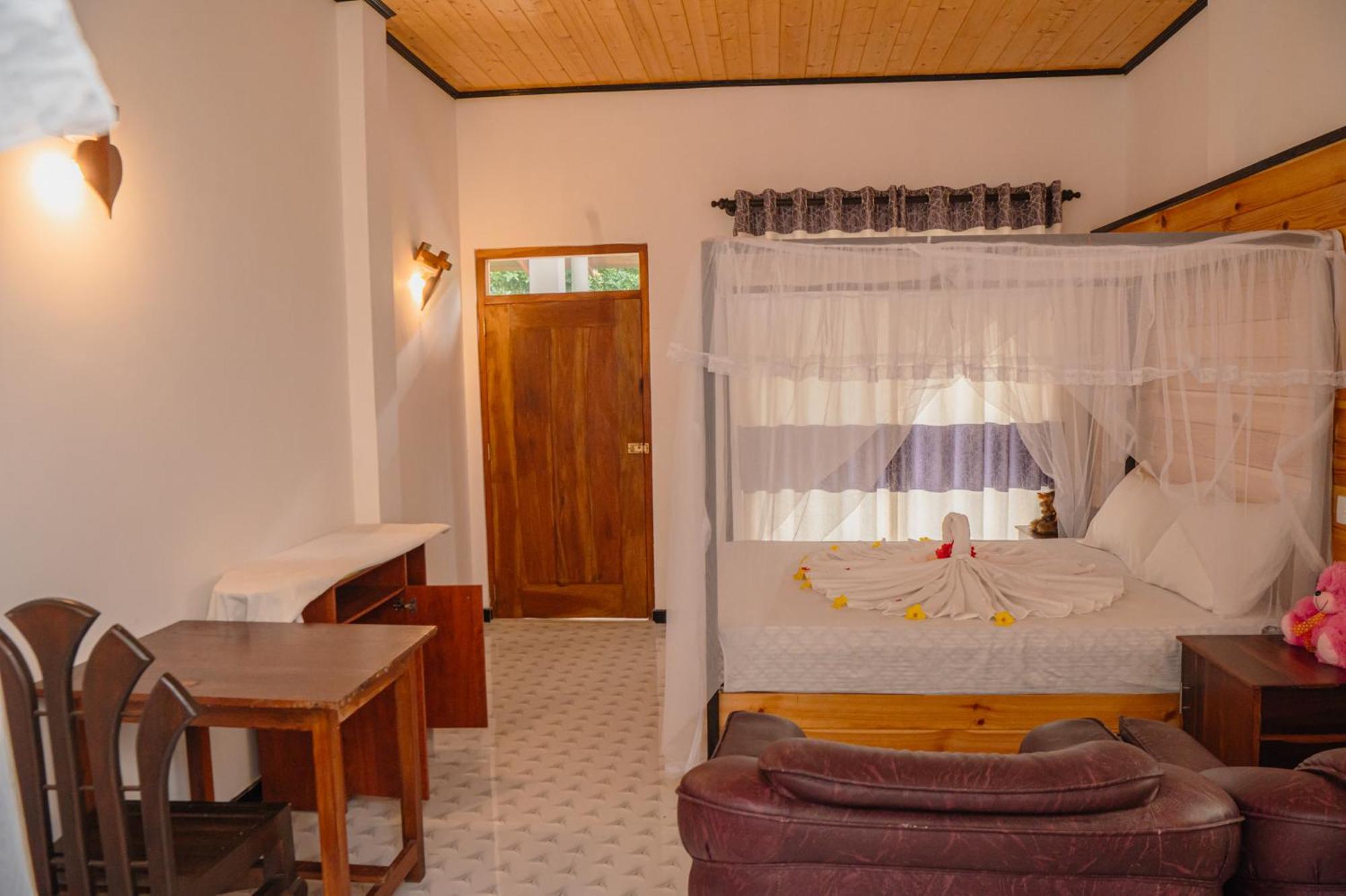 Rekawa Turtle Gate Hotel Tangalle Room photo